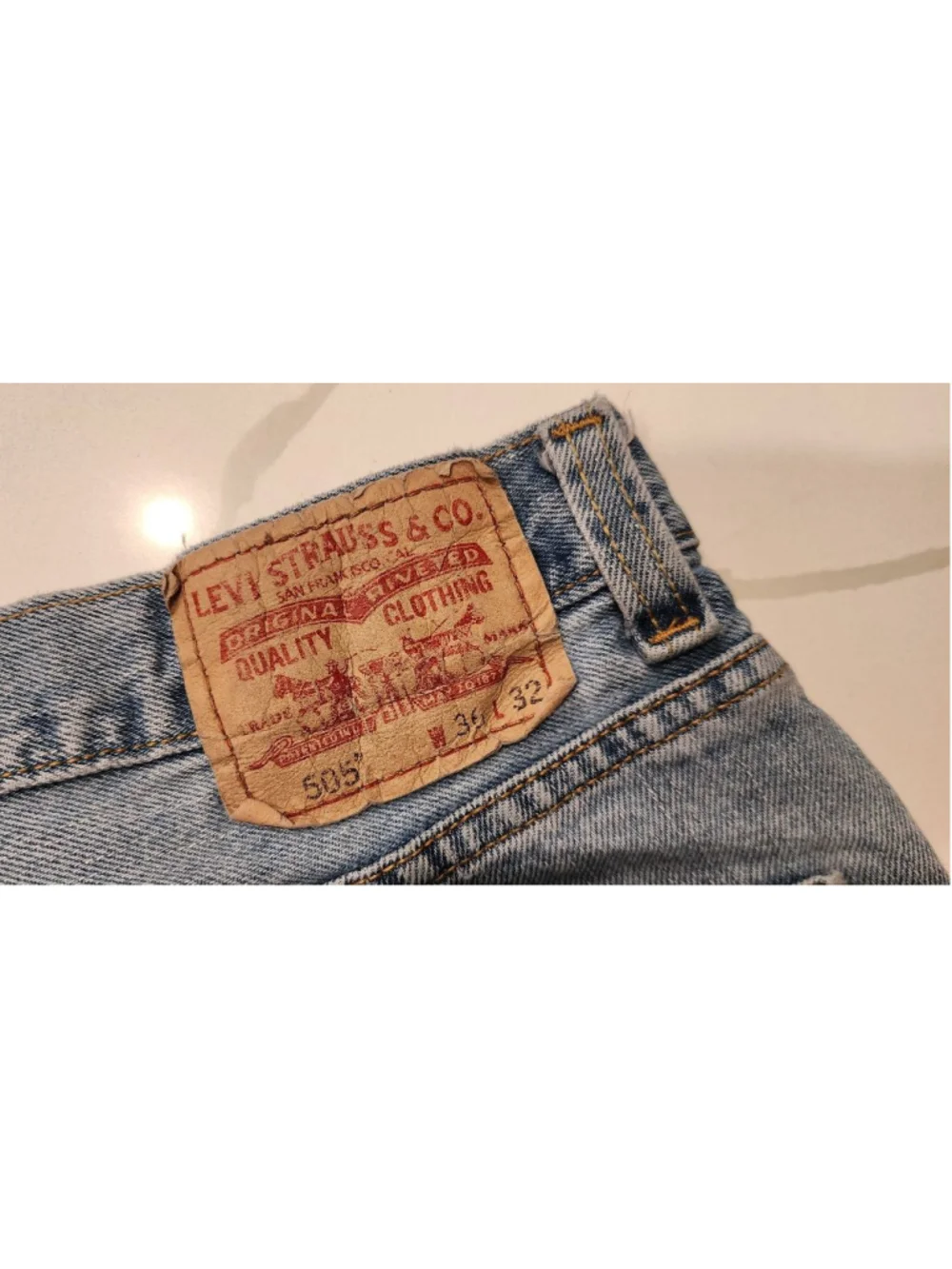Levi's 505 Regular Fit Straight Leg Jeans Mens W36 L32 Light Blue Faded Denim